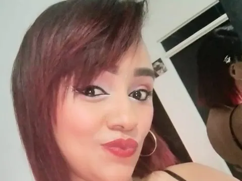 in live sex model AiishaSmith