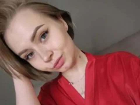 teen webcam model AliceJones