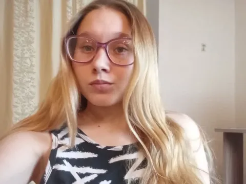 live sex web cam model AlisaVilnes