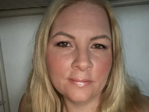 naked webcam chat model AmandaNielsen