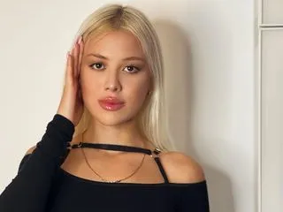 video live chat model AmberMiln