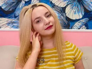 feed live sex model AnabelSaintly