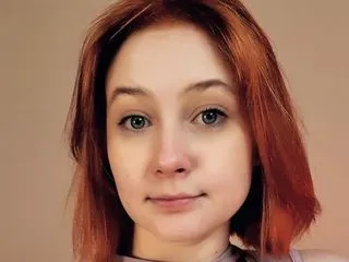 adult webcam model AnnaMartinna