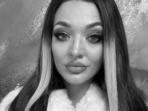 Have a live chat with webcam model AnnaSunylor