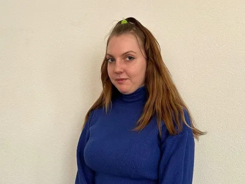 adult webcam model AnnaSynove