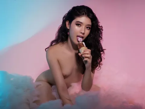 Tener un chat en directo con la modelo cámara web ArabellaBloom