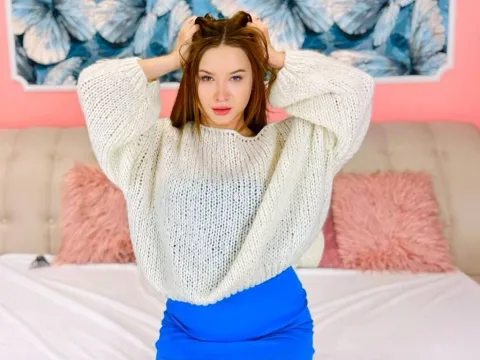 live sex talk model CarolineForbe