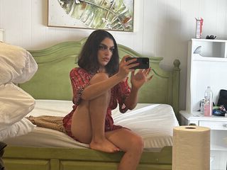 adult sexcams model CharlotteRock
