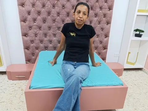 live sex site model CristhinaThomson