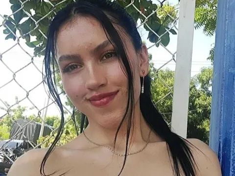 Have a live chat with webcam model DevikaDione