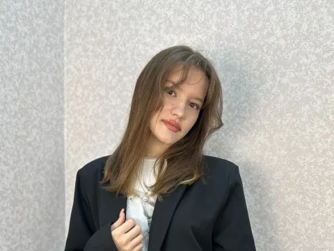 Führen Sie einen Live-Chat mit Webcam-Model ElletteHewlett