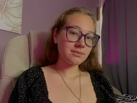 nude webcam chat model EmiliBroown