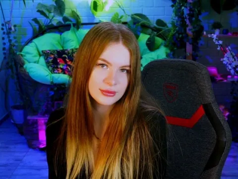nude webcam chat model EmiliaWalenter