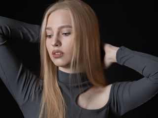 hot livesex chat model EmilyBoland