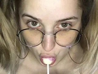 amateur teen sex model EmilyBriana