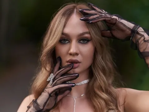 live webcam sex model EmilyFines