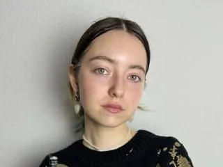 webcam show model GwenAle