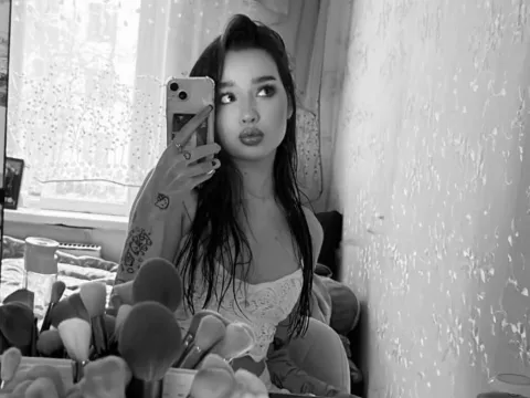 sex webcam chat model HollyBrawn