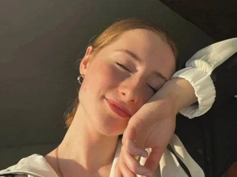 Tener un chat en directo con la modelo cámara web IrmaWoods