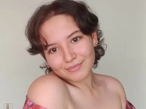 Führen Sie einen Live-Chat mit Webcam-Model IsabellaGarciala