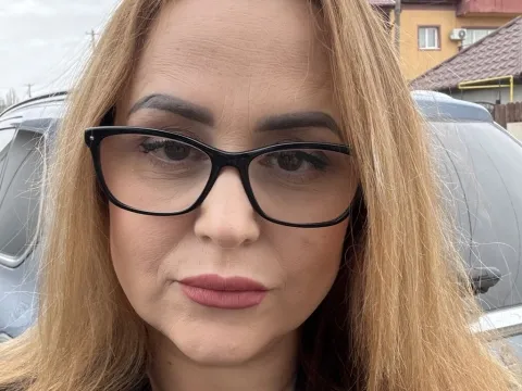 adult live chat model JasminLara