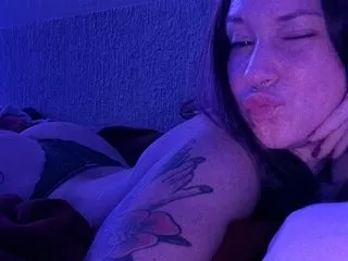 pussy licking model JuJulis