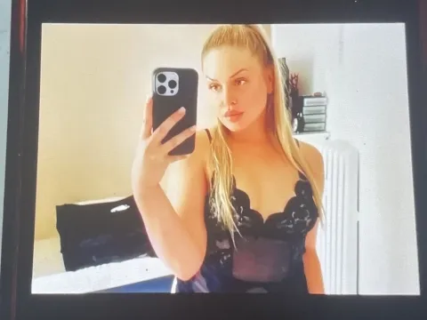live sex club model JuliaHny