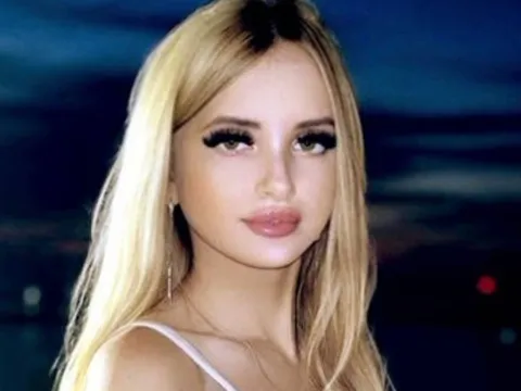 live position sex model LanaCassa