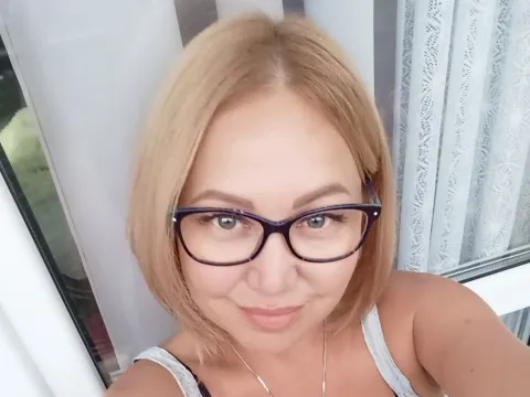 amateur teen sex model LanaKlum