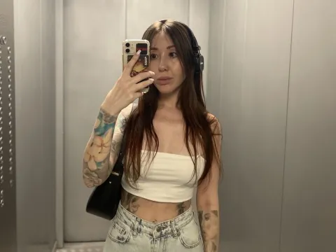live chat model LeiaWoody