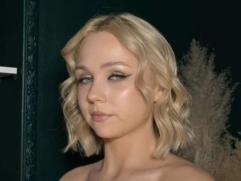 cam com live sex model LikaDeMoon