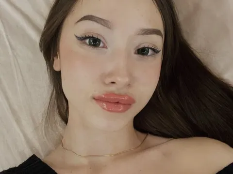 live cam2cam model LiliaKitty