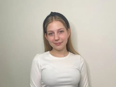 adult webcam model LilianFrankson