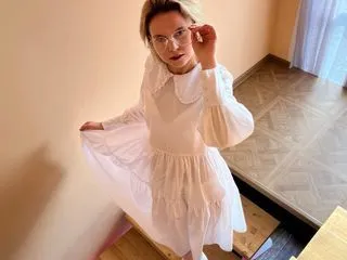 cam stream model LisaMaeko