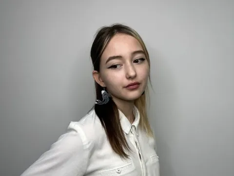 webcam stream model LoisBroadway