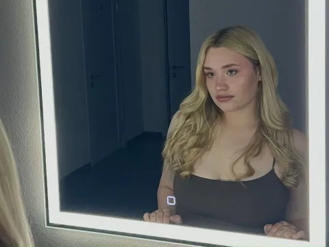 video chat and pics Model LolaOstin