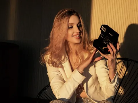 teen webcam model LucyHellenbrecht
