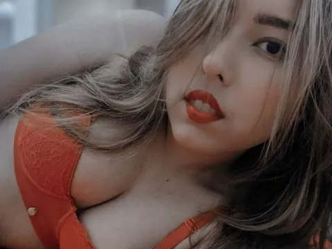 nude webcam chat model LucyMcdowell