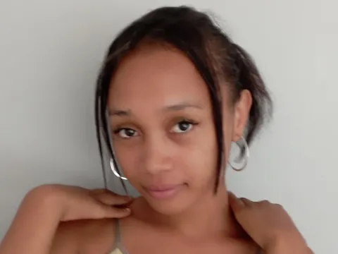 webcam sex model MacuttyMiria