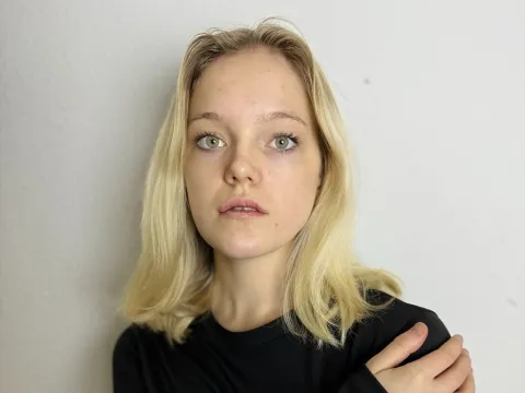 amateur teen sex model MayBrinson