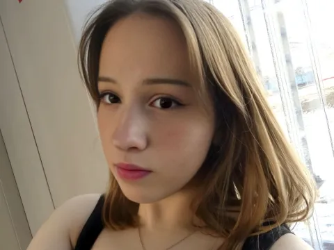 Have a live chat with webcam model MayaRhodes