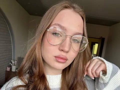 live cam sex model MeganHearts