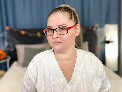 naked chat model MiaPass