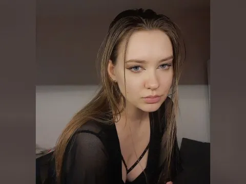 wet pussy model MiaRitler