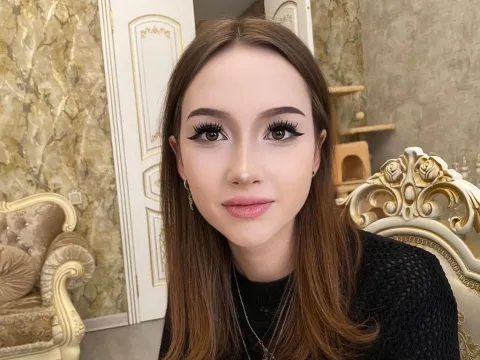 naked chat model MiaVade