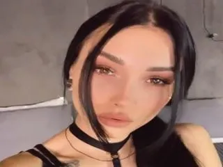 live sex web cam model MilaniaBraun