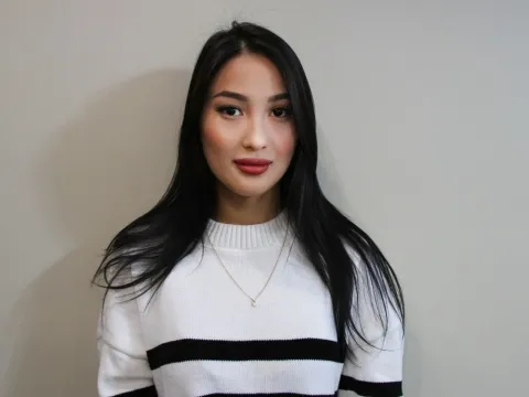 video chat model MonicaLowe
