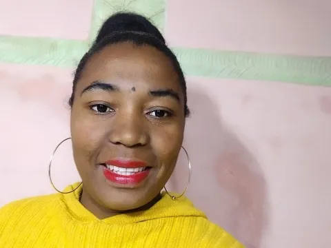 Have a live chat with webcam model NatafElodie