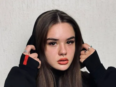 Tener un chat en directo con la modelo cámara web NoreenEckersley