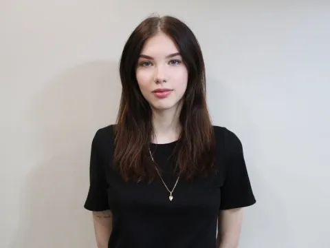 Führen Sie einen Live-Chat mit Webcam-Model OliviaRougers